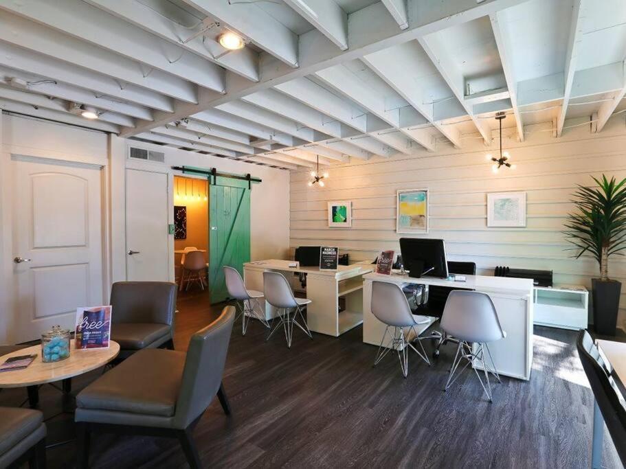 Soco Chic Apartment Suites Close To Downtown Austin Dış mekan fotoğraf