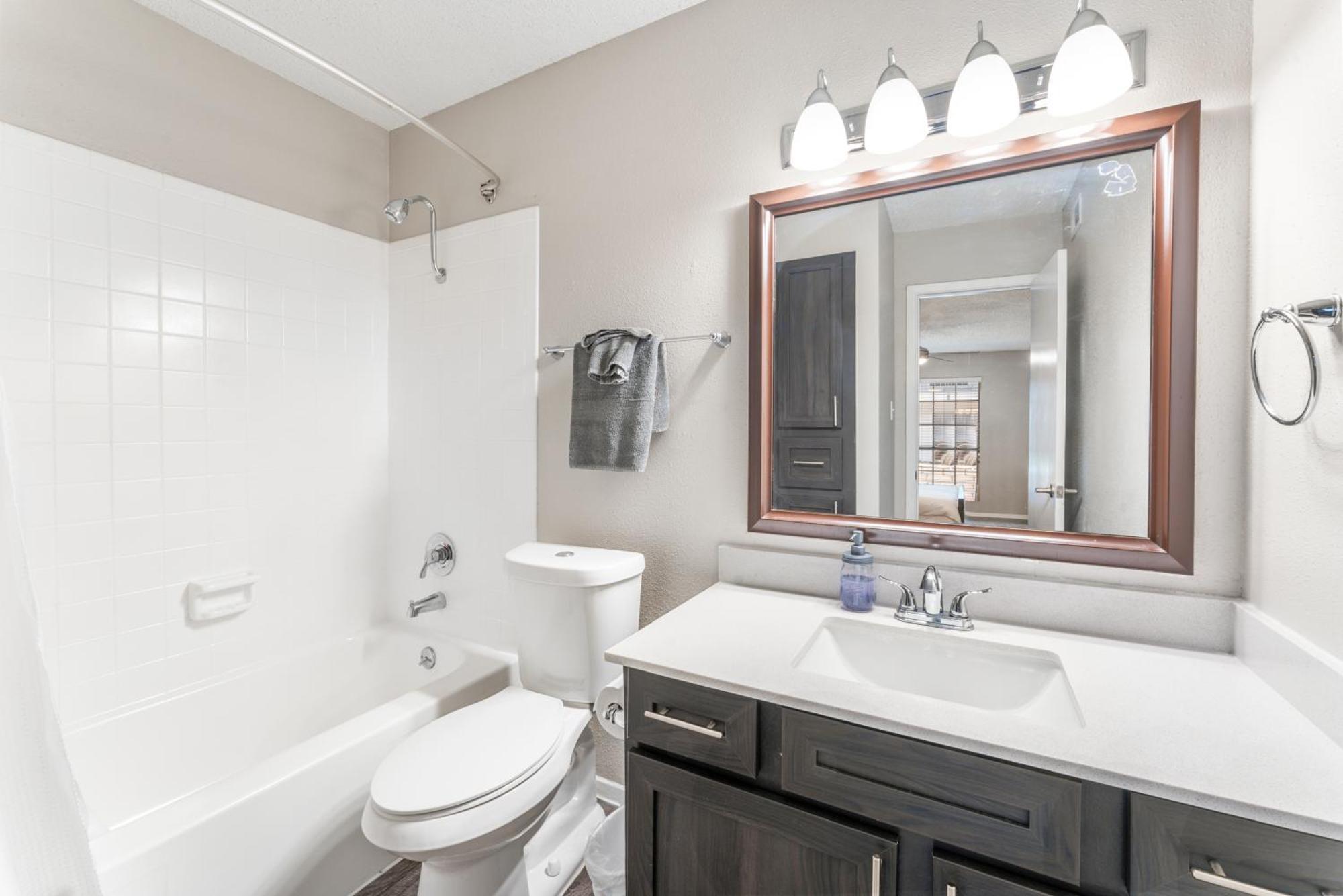 Soco Chic Apartment Suites Close To Downtown Austin Dış mekan fotoğraf